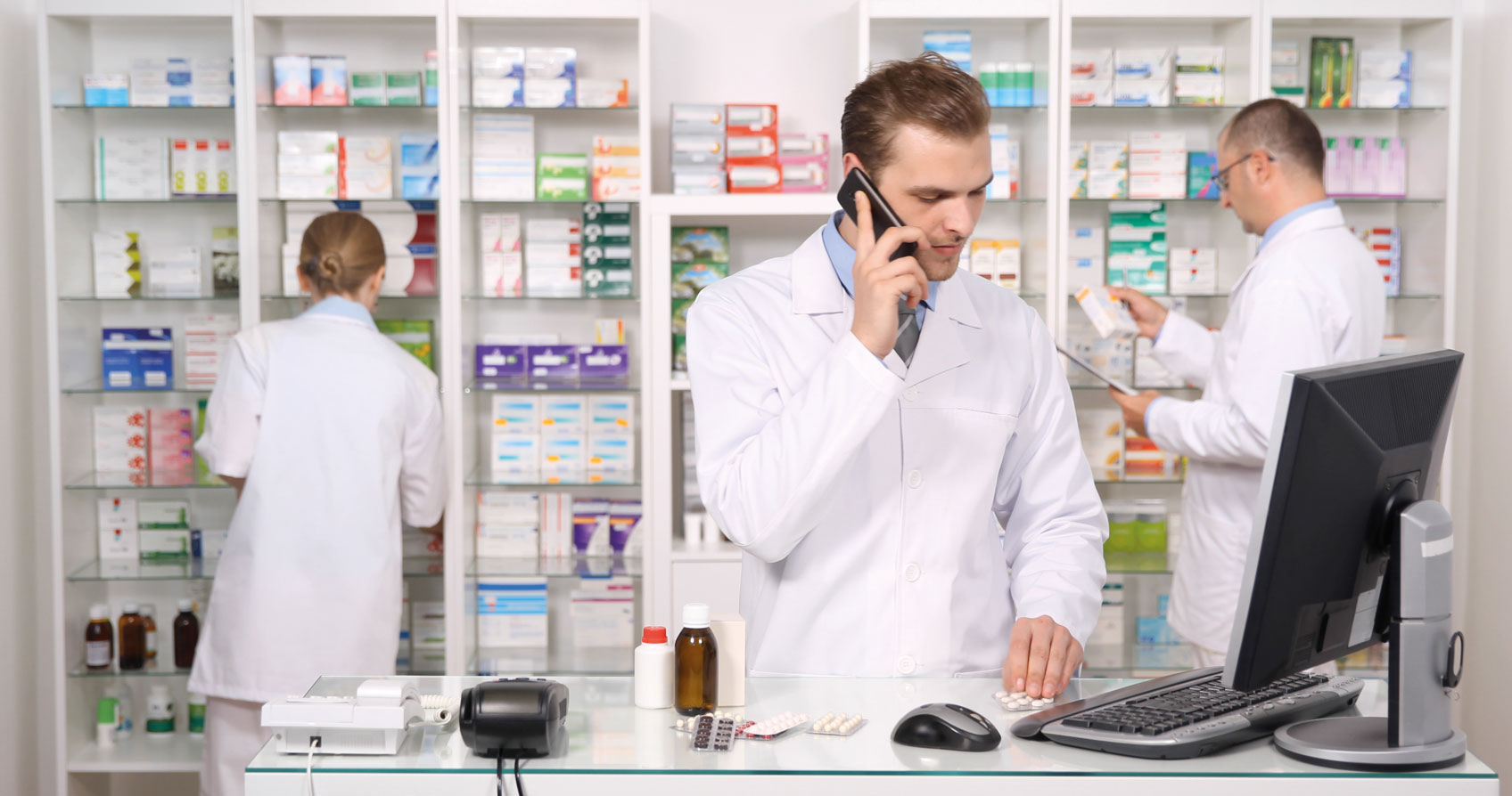 farmaceuci w aptece