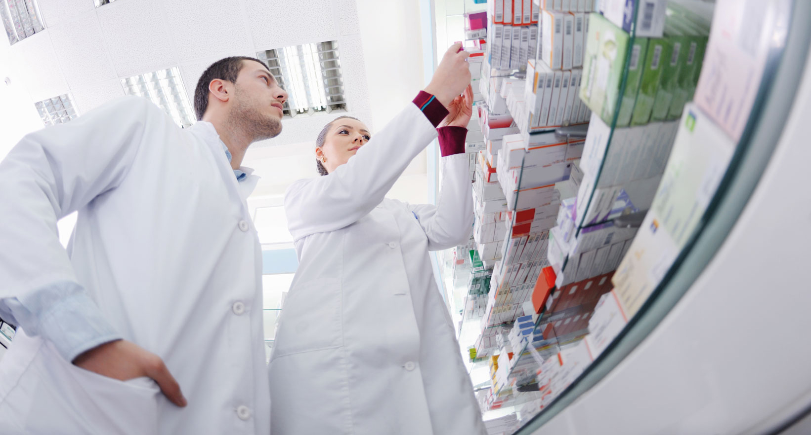 farmaceuci w aptece