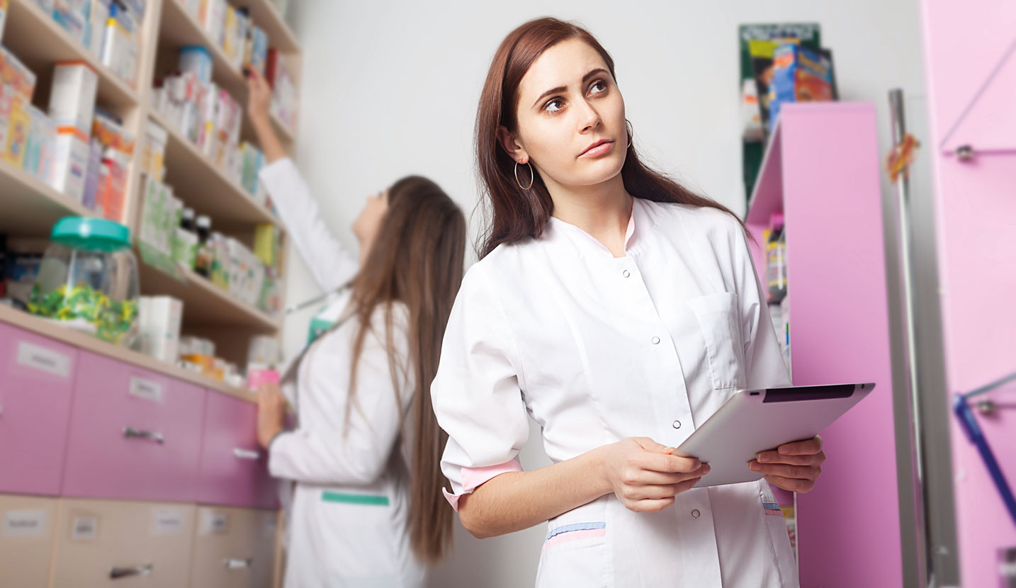 farmaceutki w aptece